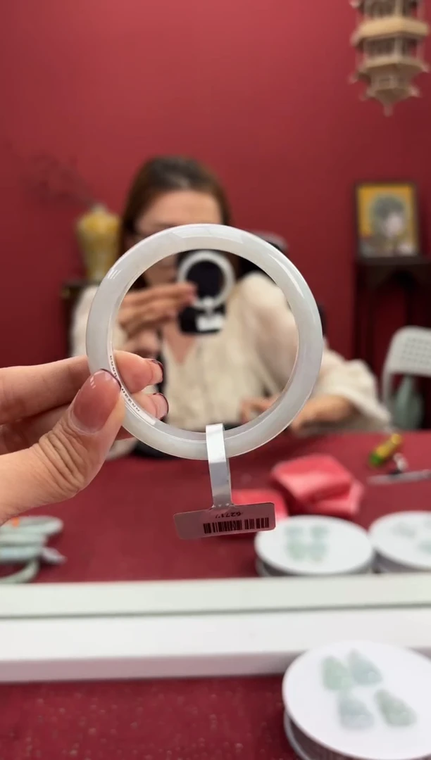 【闪购商品】翡翠手镯未镶嵌7手镯