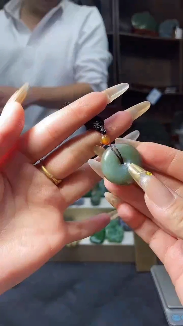 【闪购商品】和田玉颈饰未镶嵌1