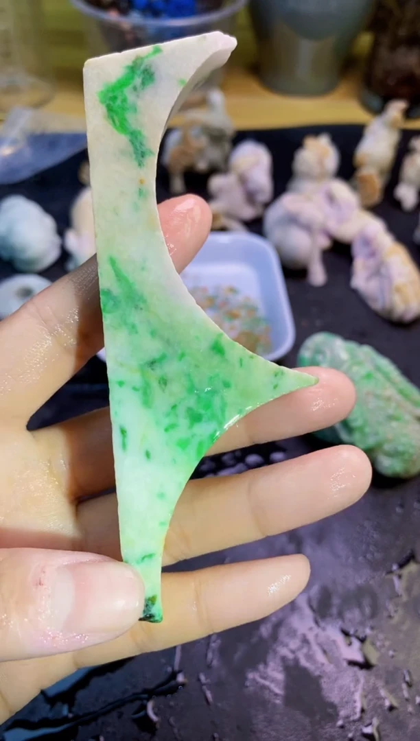 翡翠未镶嵌颈饰天然翡翠163