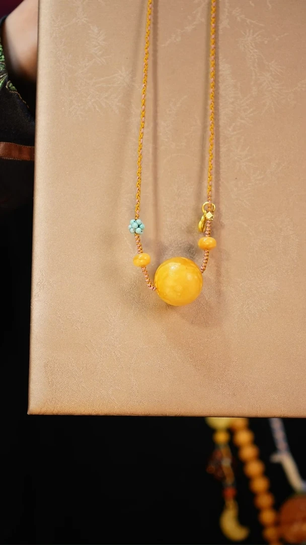 【闪购商品】琥珀颈饰未镶嵌颈饰