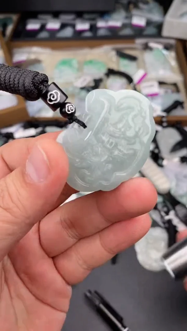 【闪购商品】翡翠颈饰未镶嵌  天然翡翠，一物一图