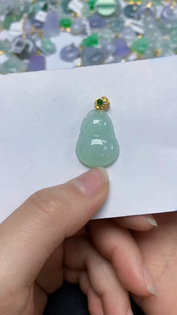 翡翠未镶嵌颈饰天然缅甸翡翠A货