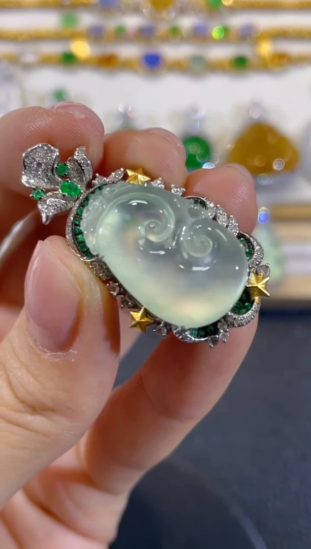 吊坠(不含链)18K金镶嵌翡翠团购8