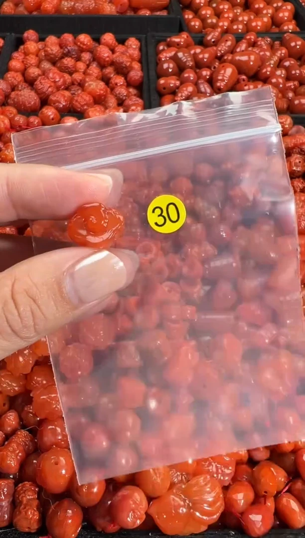 颈饰未镶嵌南红玛瑙1