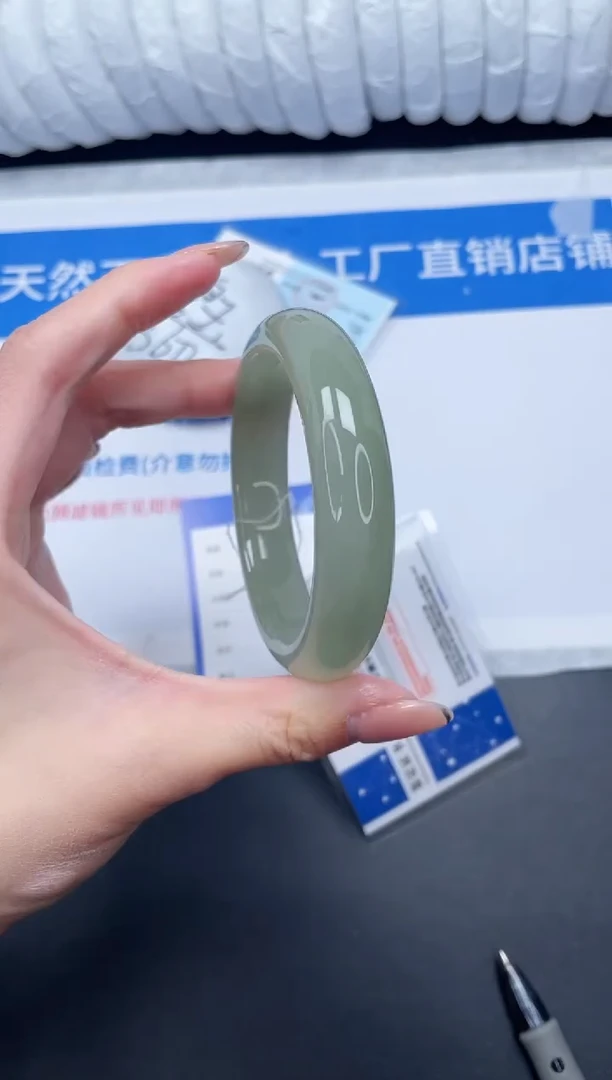 未镶嵌手镯石英质玉173-55.5DK