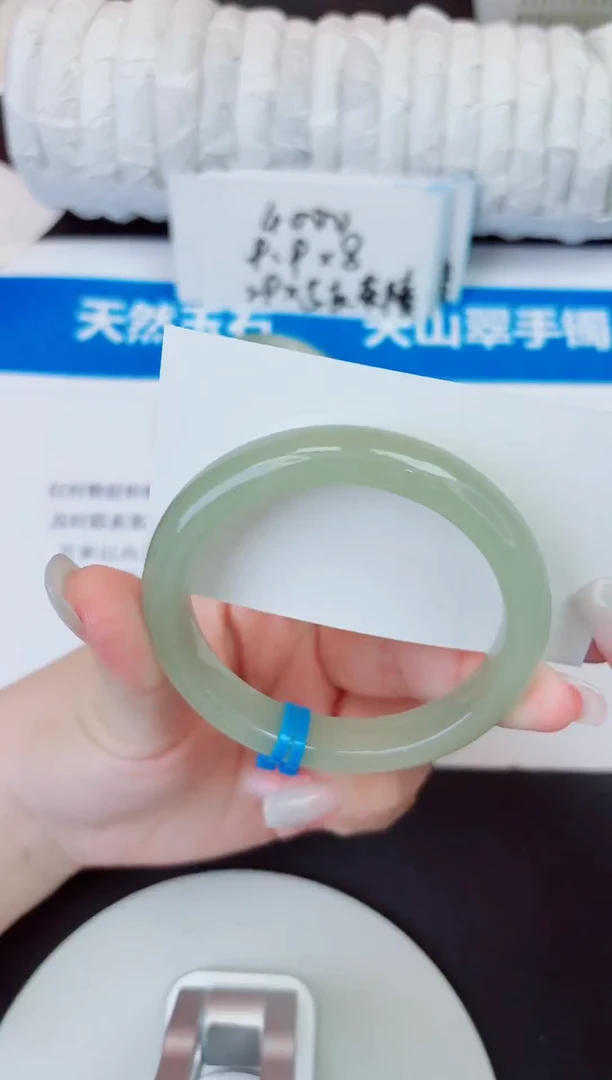 未镶嵌手镯石英质玉90/60.2
