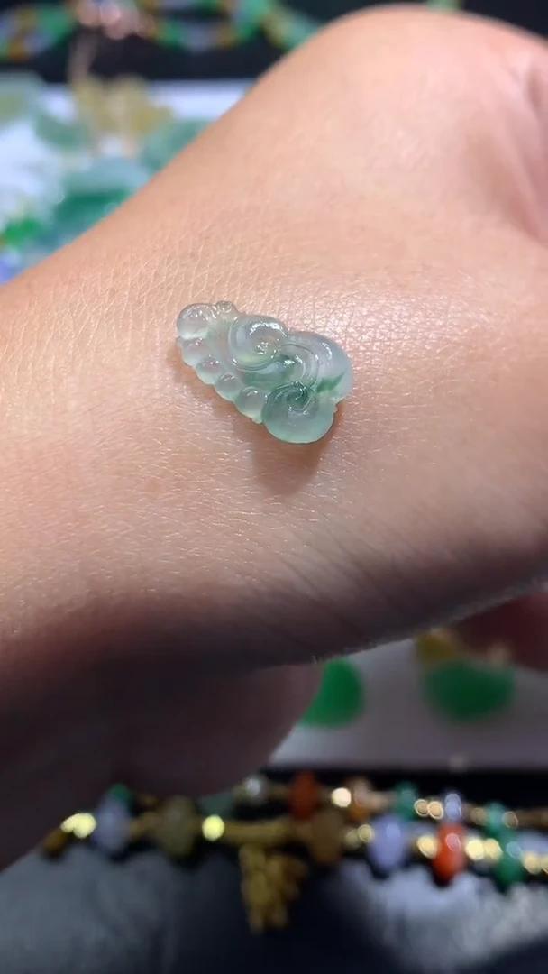 未镶嵌定制翡翠毛货