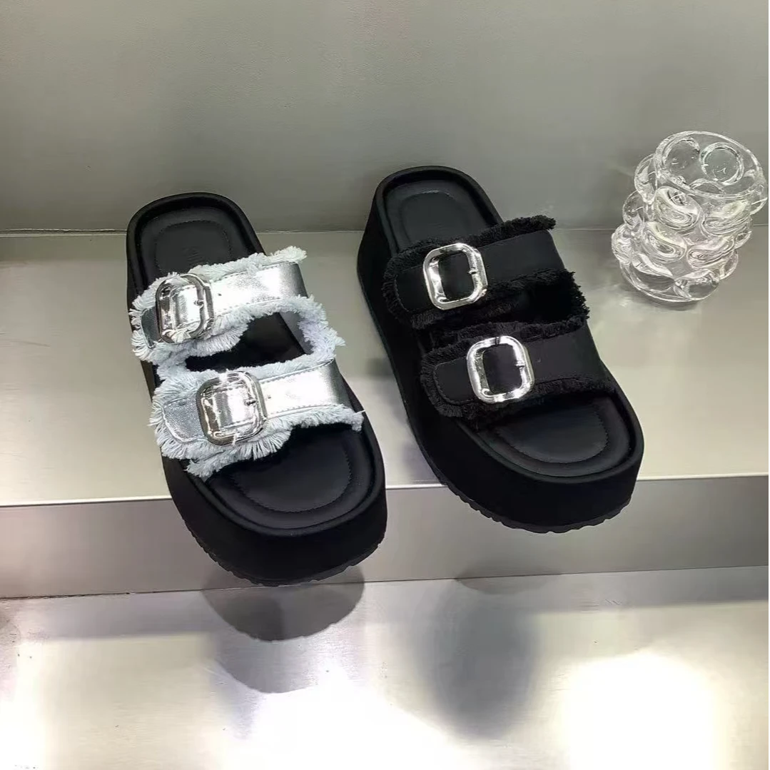 奈薇-欧若风7cm厚底增高2025夏季新款软底韩版百搭休闲时尚凉鞋女