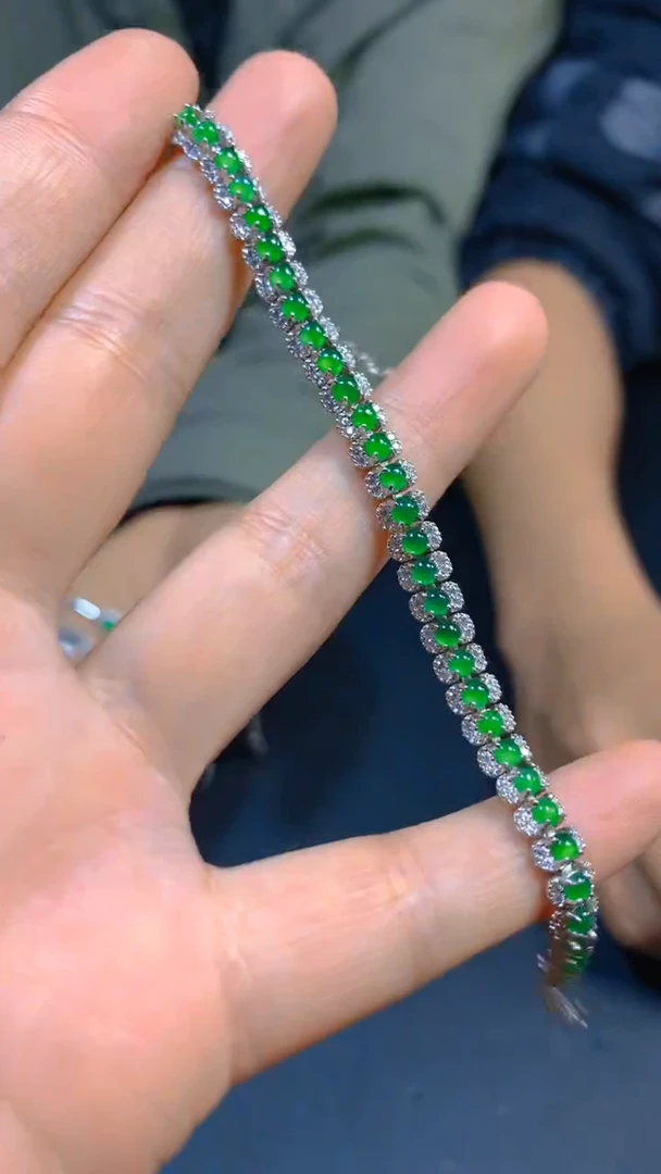 【闪购商品】翡翠手链未镶嵌0850405592多样性发一