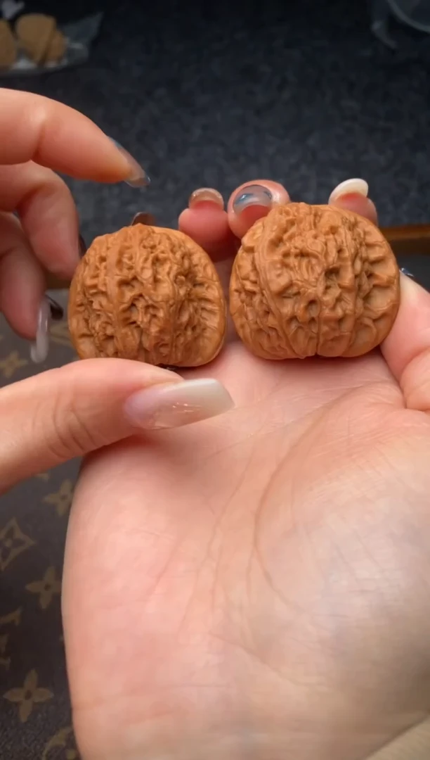 把件文玩核桃B356号40尺血麒麟