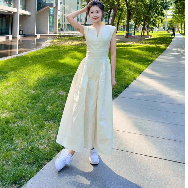 裙子夏季女法式气质名媛高端女神范高级感收腰无袖V领背心连衣裙