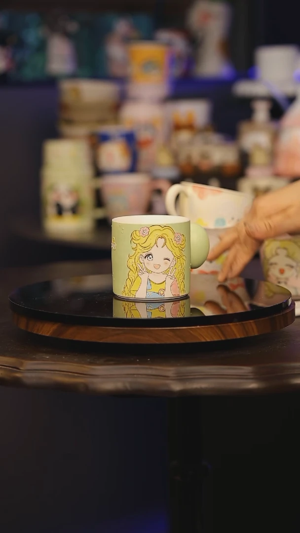 【闪购商品】摆件景德镇釉下彩绘设计师款式陶瓷