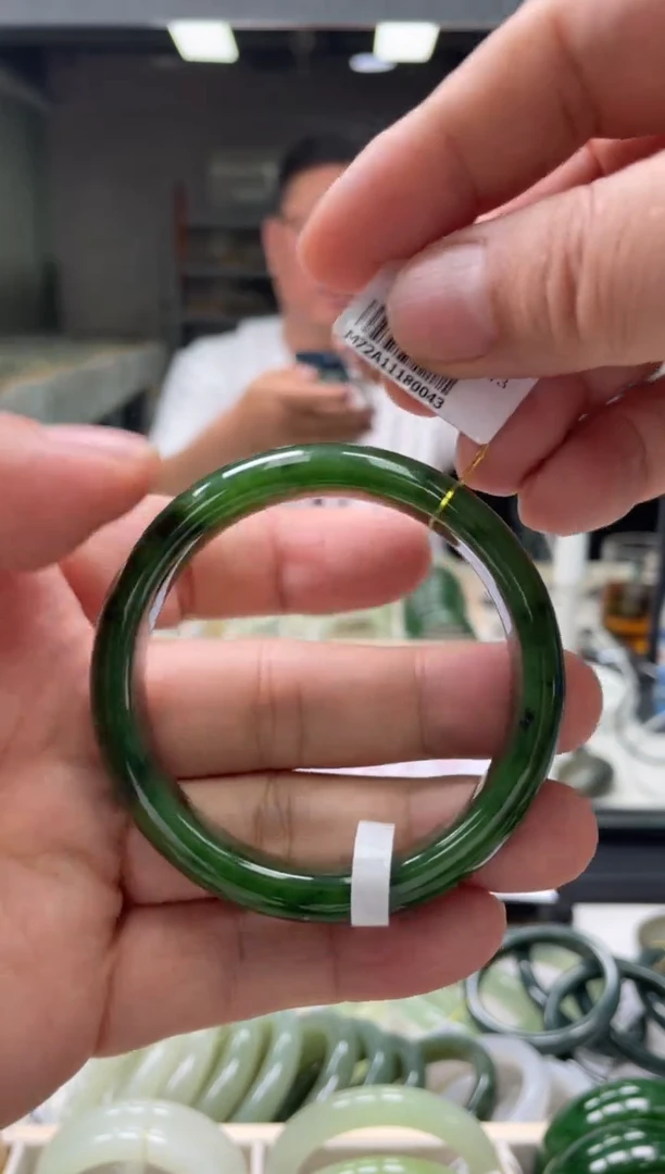 【闪购商品】和田玉手镯未镶嵌编码0043 圈口54-55