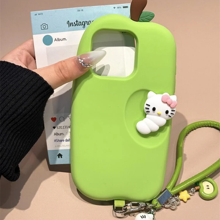 青苹果Kitty毛毛虫适用苹果16pro手机壳15promax挂件手提14趣味13