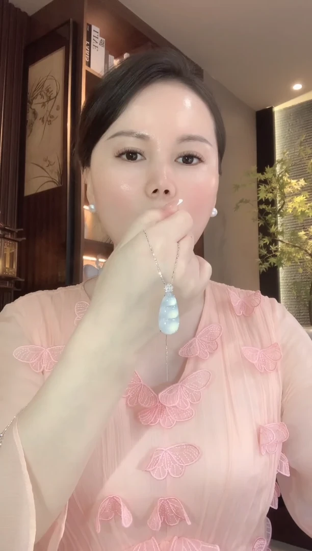 吊坠(不含链)18K金镶嵌翡翠A17 多样性发货一件