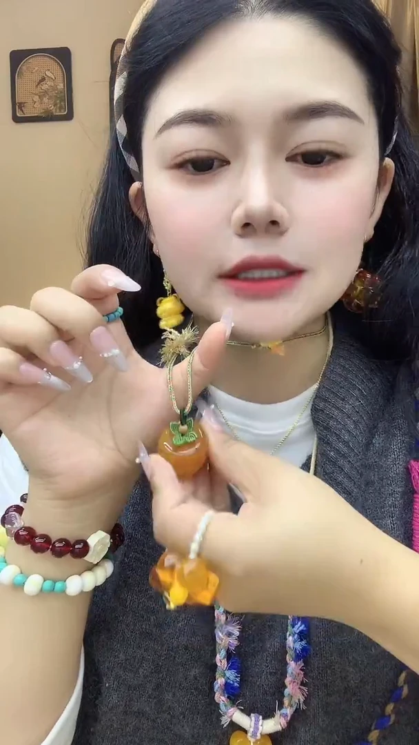 砖雕大喜喜时尚穿搭饰品