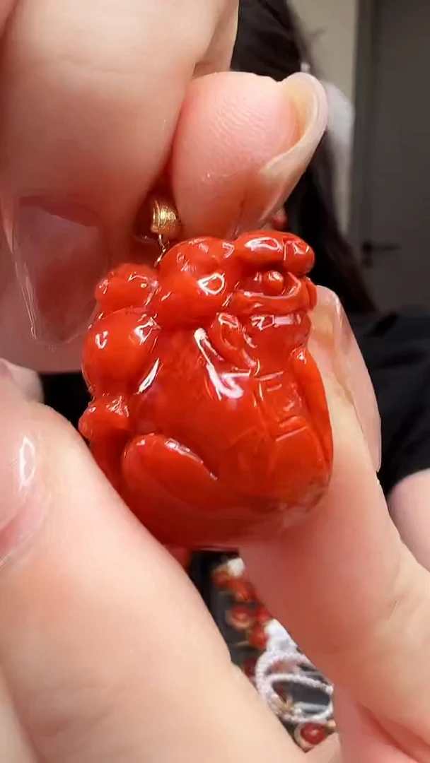 吊坠(不含链)18K金镶嵌南红玛瑙/貔貅