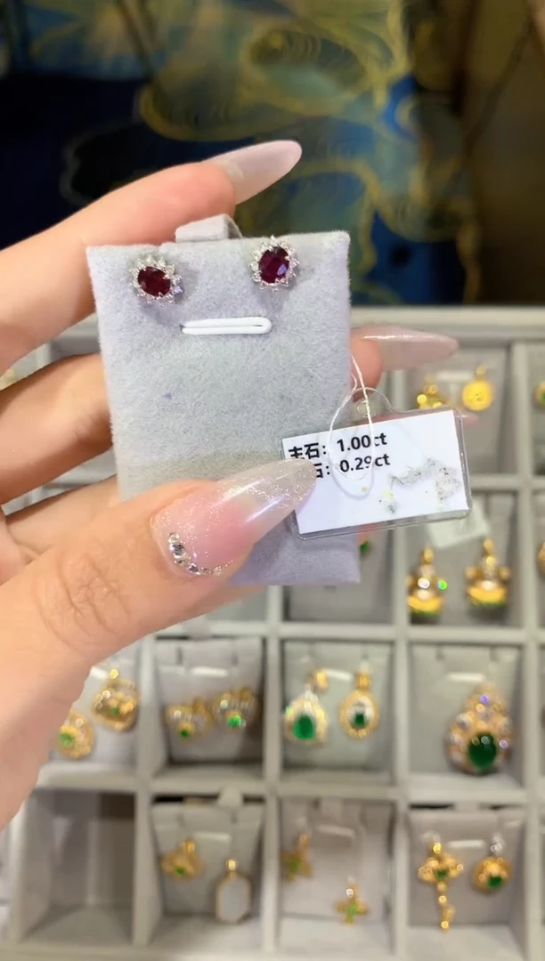 【闪购商品】红宝石耳饰18K金镶嵌1克拉红宝石耳饰