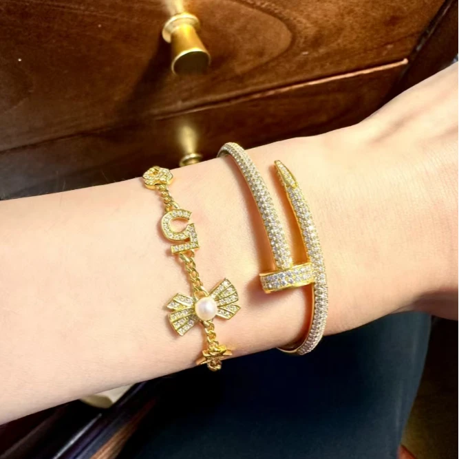 99新 Cartier/卡地亚 小花6枫 宽版钉子手镯 黄金满钻 17号 新扣
