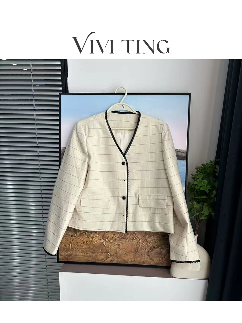 【VIVI·TING】婷姐推荐杂色V领蕾丝花边拼接袖单排扣条纹外套s85