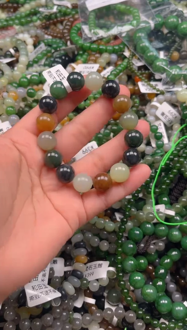 和田玉未镶嵌颈饰1