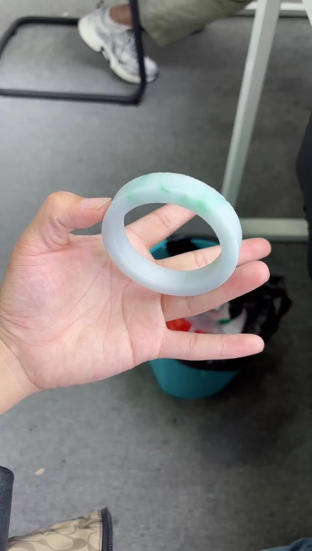 未镶嵌手镯定制翡翠N**E手镯