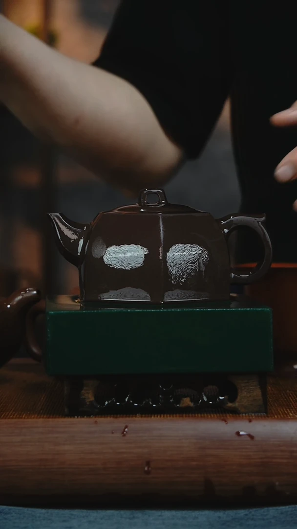 茶壶紫砂六方器紫泥300c'c