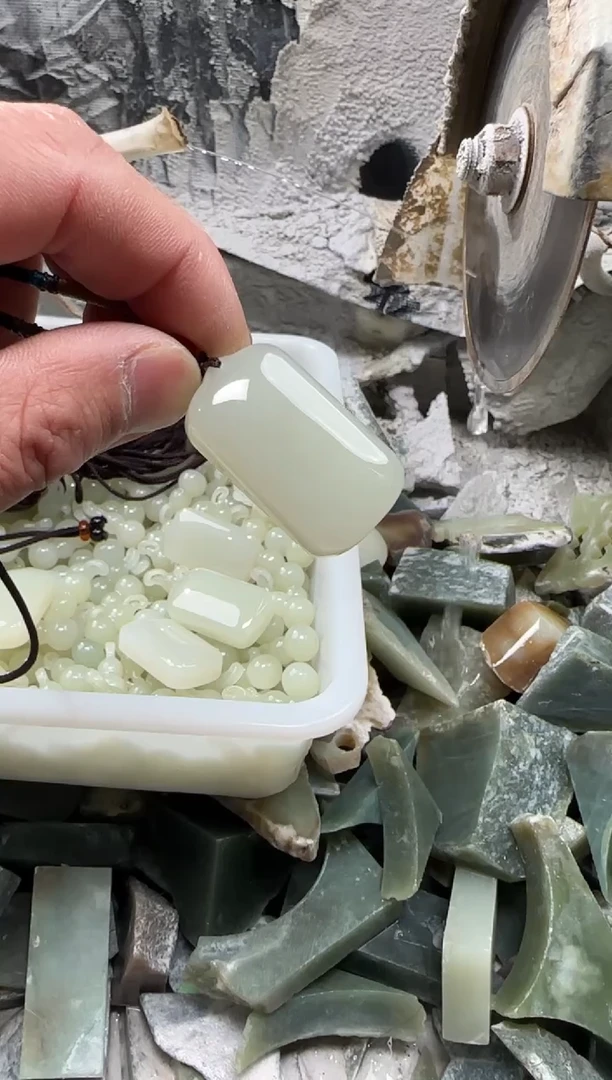 【闪购商品】和田玉颈饰未镶嵌吊坠 多样性