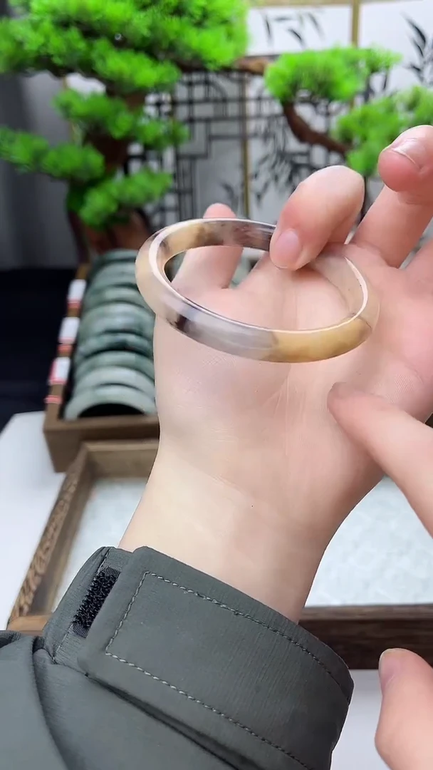 【闪购商品】石英质玉手镯未镶嵌多样性发货 ·一物一拍