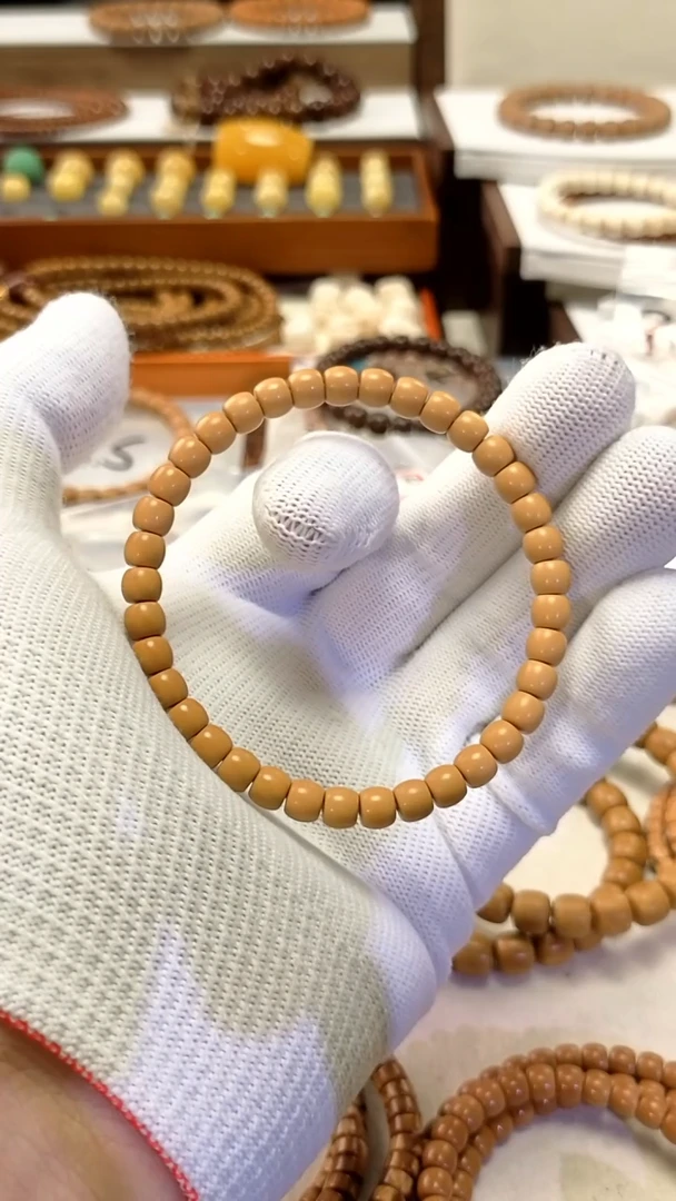 【闪购商品】橄榄核手串6.1老挝黄核核尖手串（无暇无花无白）
