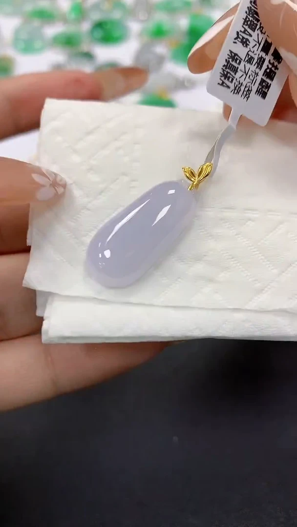 颈饰18K金镶嵌翡翠a货假一赔三支持复检百元上9元证书费自理