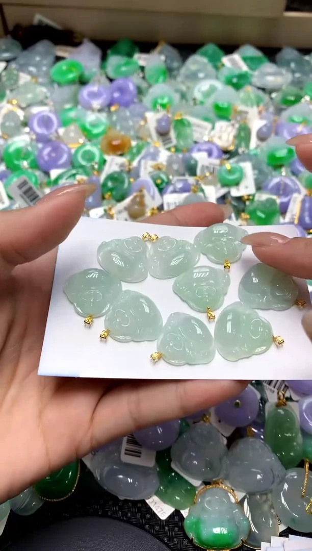 【闪购商品】翡翠颈饰18K金镶嵌11111111（多样性发其一）1