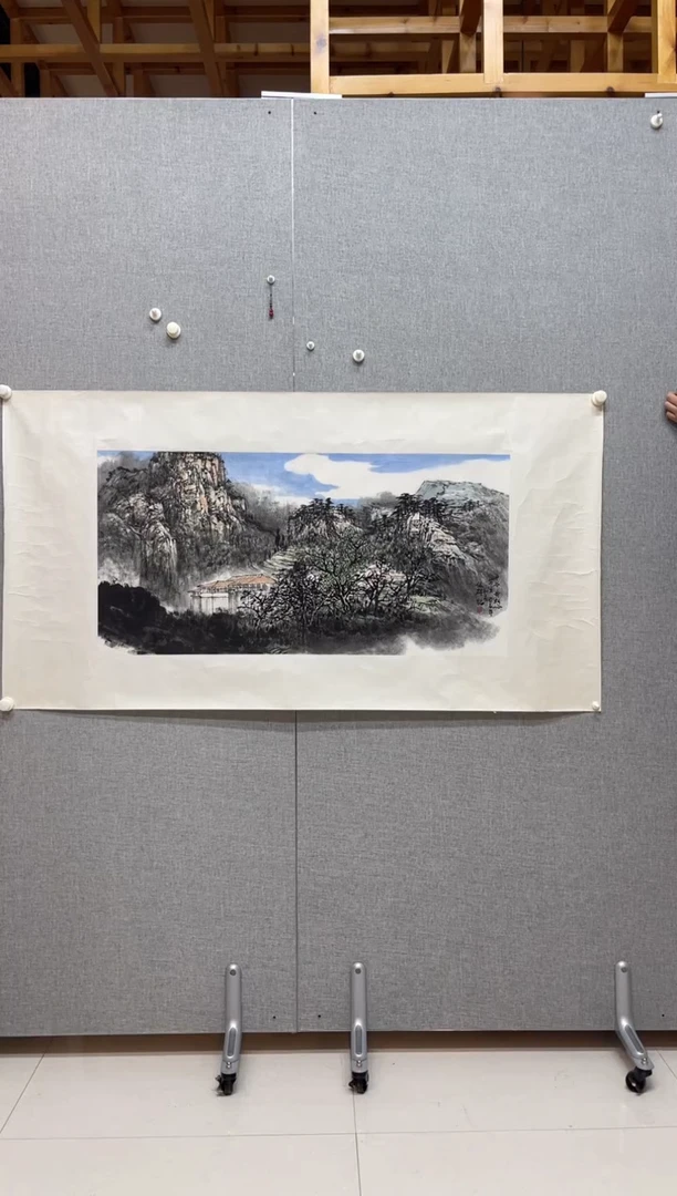 国画594L俊群黄松峪山水106*52cm