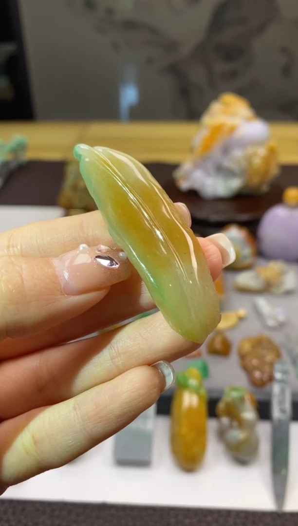 未镶嵌挂件翡翠羽毛