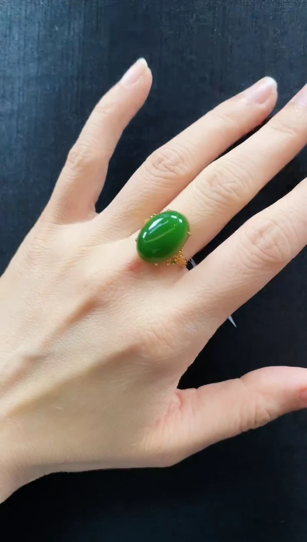 未镶嵌戒指和田玉多样性发一