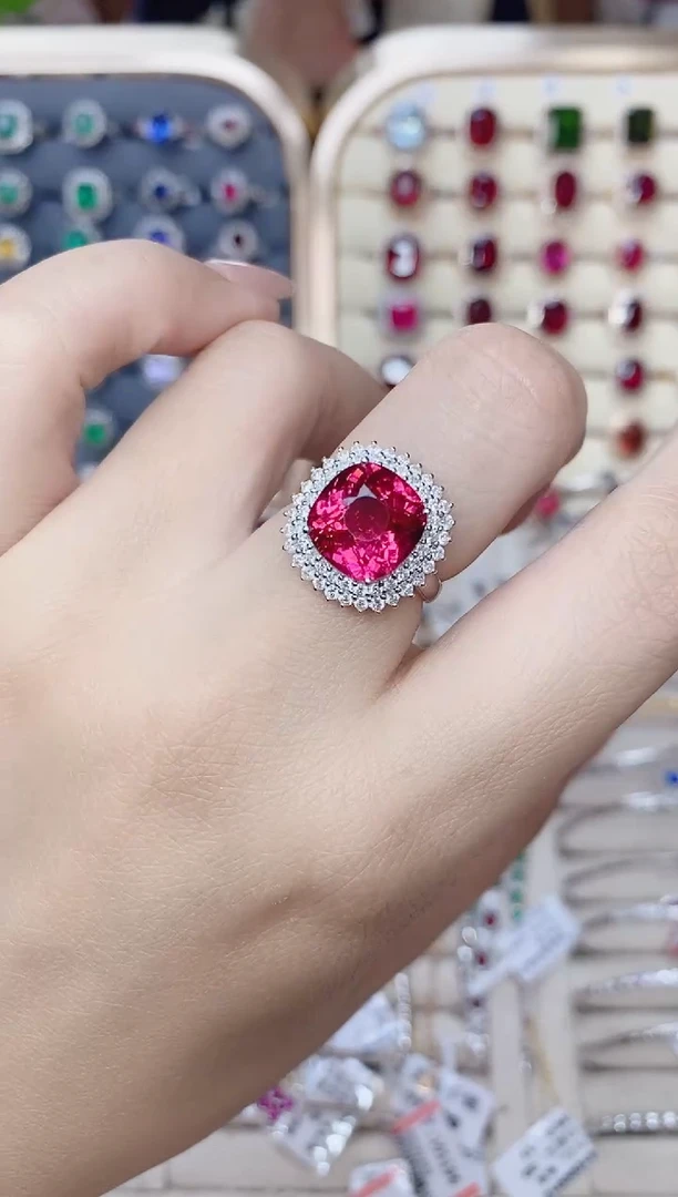 18K金镶嵌碧玺戒指碧玺5.3CT