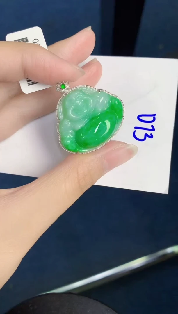 翡翠18K金镶嵌颈饰天然翡翠緬甸A貨