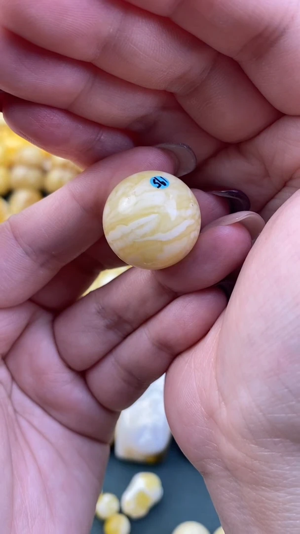 【闪购商品】琥珀裸石未镶嵌月.37/卡21.2微瑕