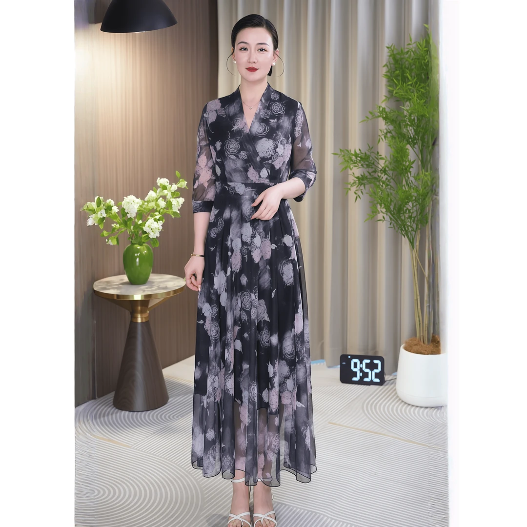 夏季新款显瘦气质短袖轻奢时尚修身优雅打底女士长款收腰连衣裙