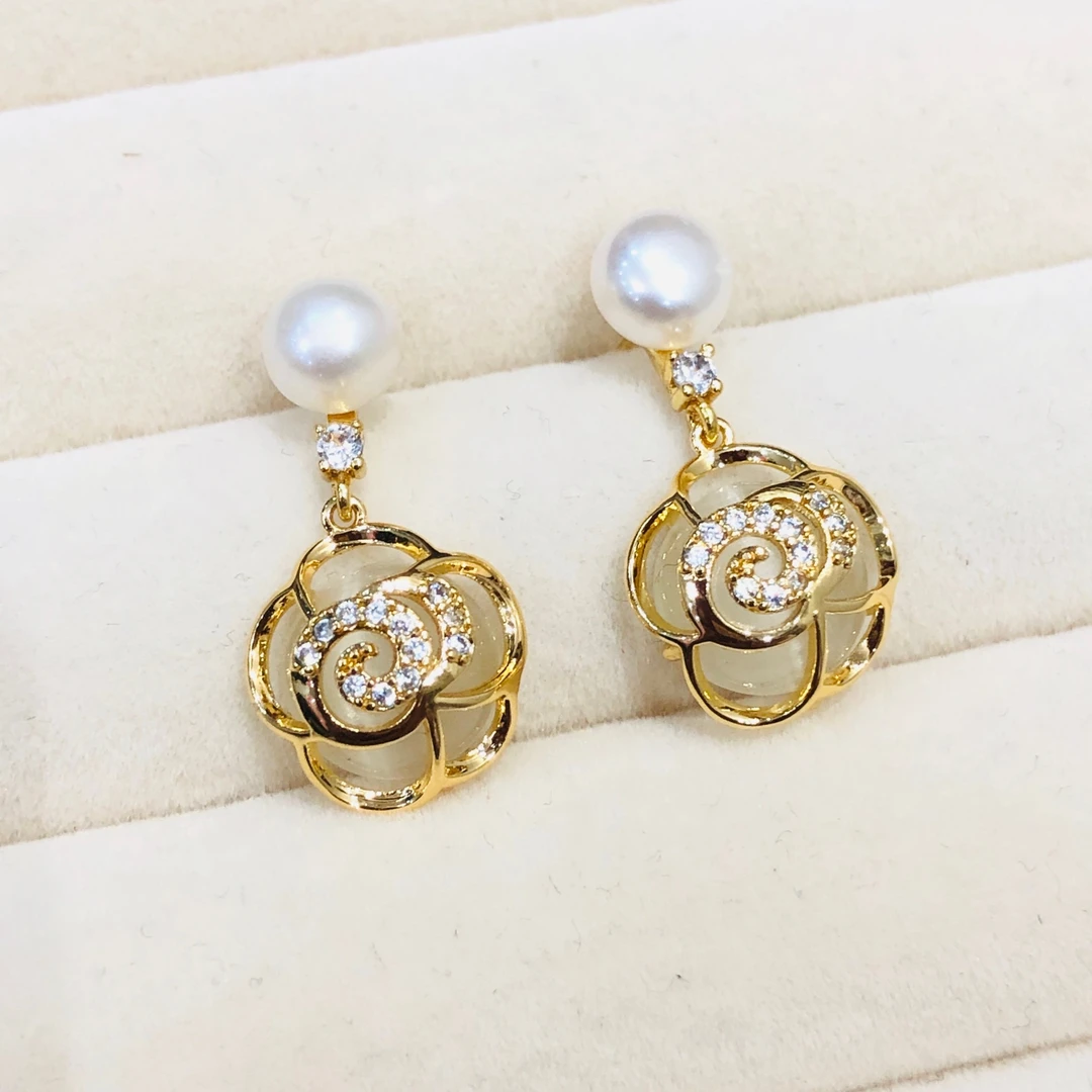 天然淡水珍珠耳饰- DSN设计师款简约镂空金色山茶花耳饰（1007）