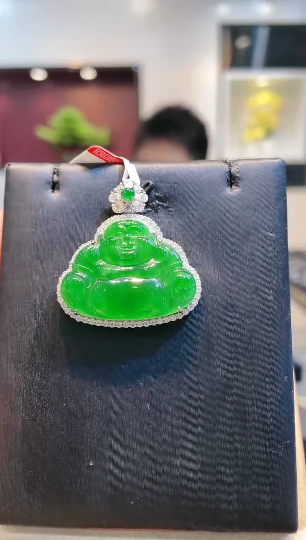 【闪购商品】翡翠颈饰18K金镶嵌A67天然A货翡翠吊坠