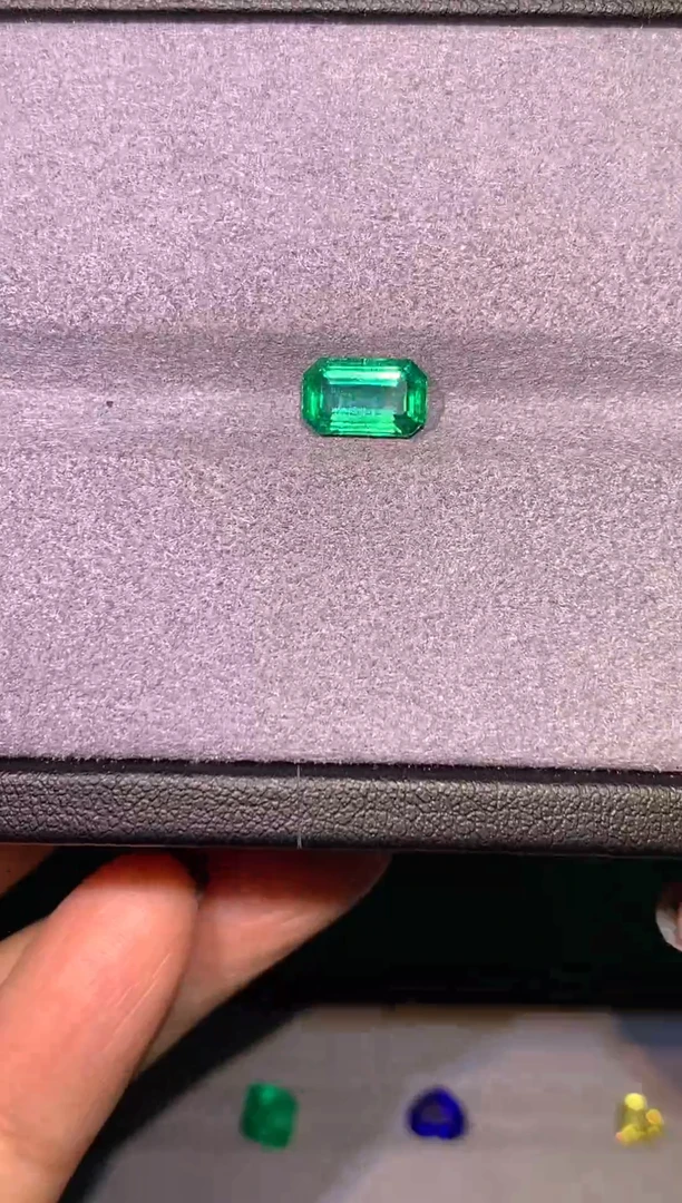 裸石祖母绿1.64ct哥伦比亚VVG极微油吉尔德