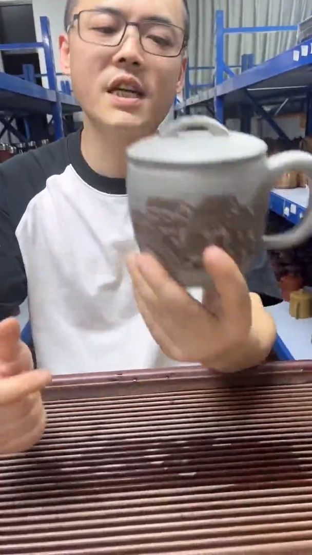 宜兴还原烧汉瓦盖杯