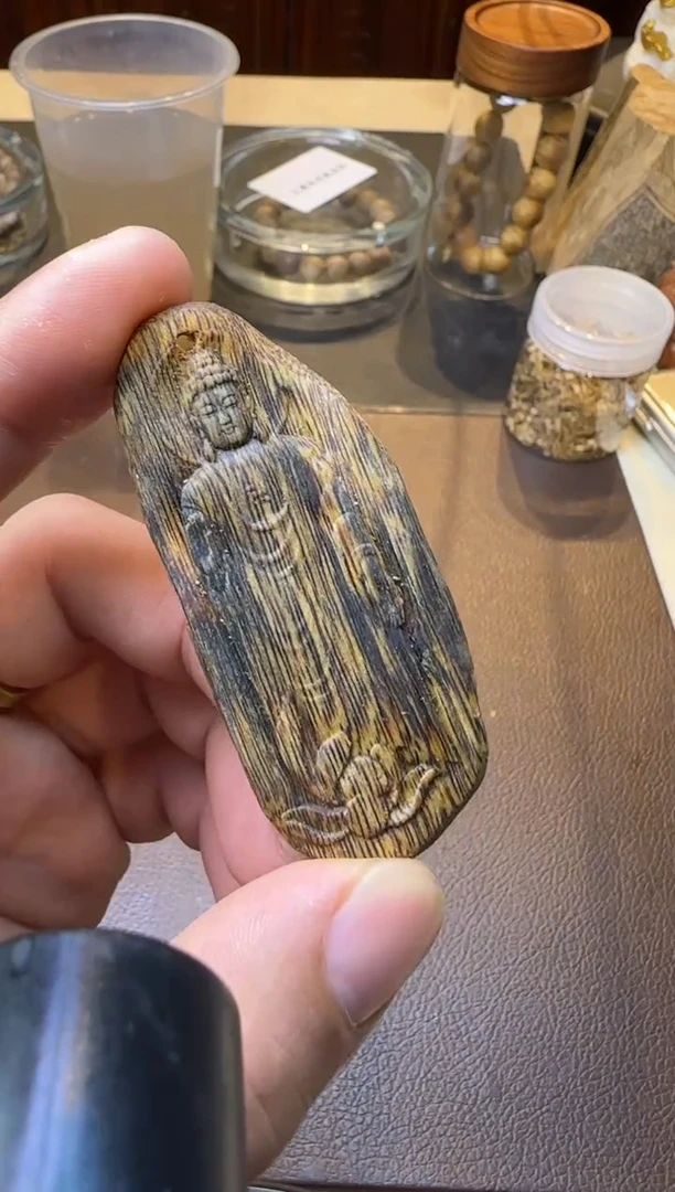 沉香吊坠C*C沉香佛牌吊坠一个多样性发其一