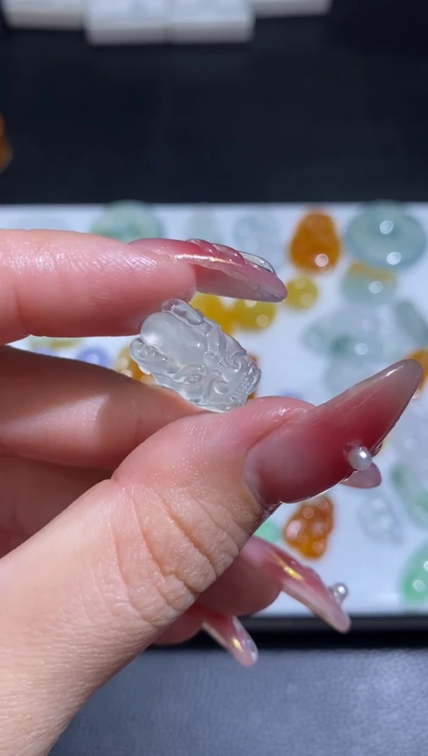 未镶嵌定制翡翠翡翠毛货~