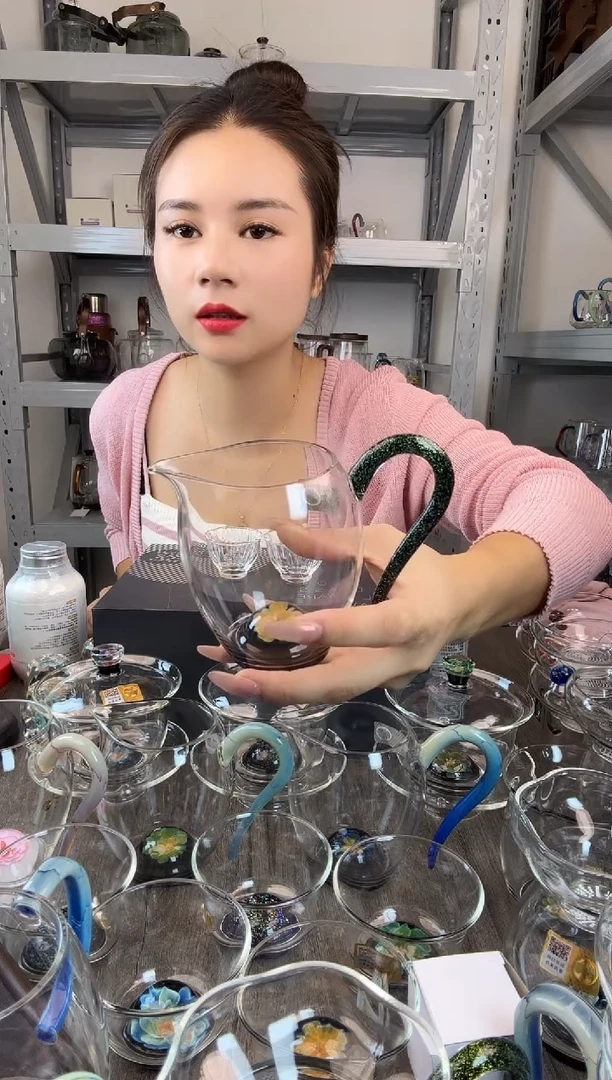 水晶玻璃无盖款猛**神禾器  怡然黑金珀公道杯 普通盒