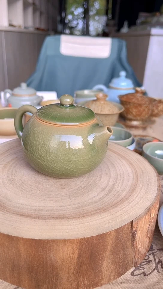 瓷片原生态原矿葱绿西施壶