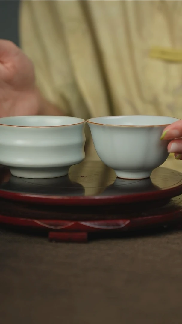 微瑕 竹节杯和花口杯 汝瓷 主人杯