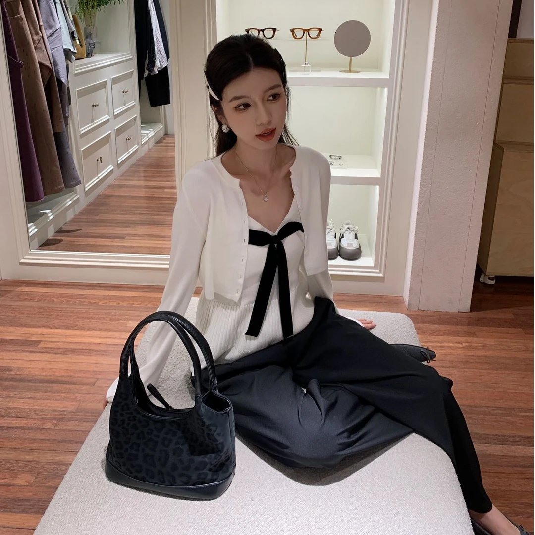 复古港风针织开衫毛衣早秋上衣气质显瘦时尚套装宽松阔腿长裤休闲