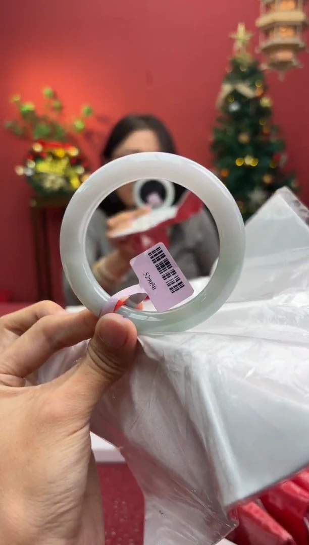 未镶嵌手镯（圆镯）翡翠翡翠手镯6